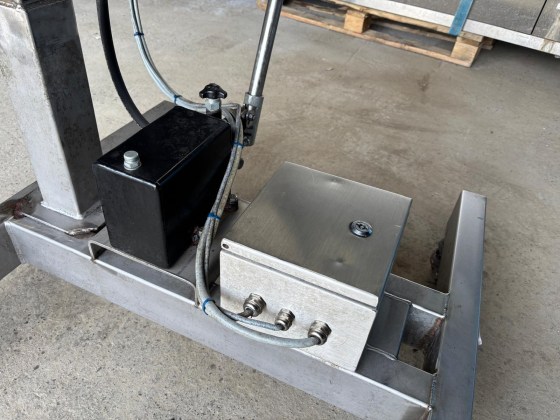 Saxon Bag Seaker with Hydraulic lLift Mast Pic 09